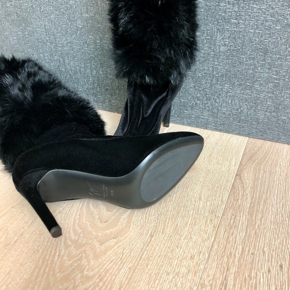 New w/Tags Giuseppe Zanotti Brand New 6 1/2 Black Fur and Velvet Heeled Boots - Picture 5 of 14